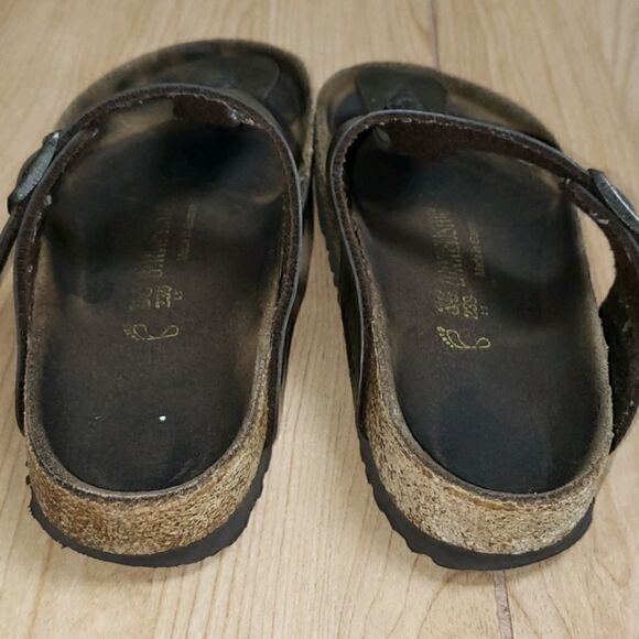 BIRKENSTOCK WOMEN'S GIZEH SANDALS, SIZE 5-5.5 - Picture 4 of 12